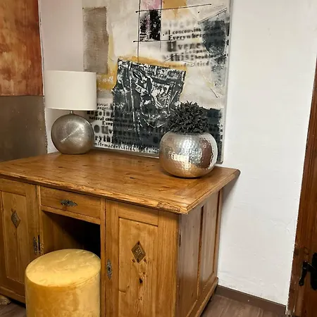 Gnaden -und Saale Wittgenstein 公寓